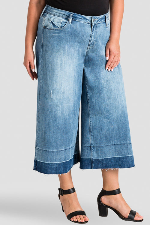 Plus Size Undone Raw Hem Frayed Women's Cropped Jeans