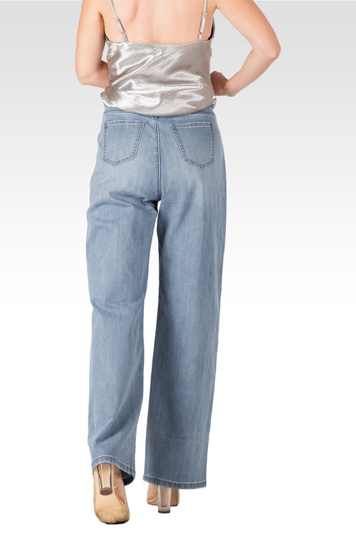 Alora Women's Subtle Distressed Boyfriend Jeans