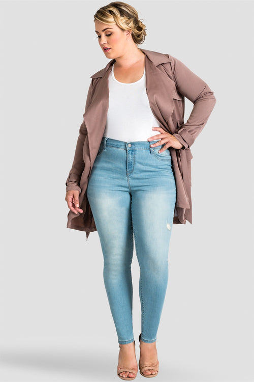 Plus Size Women Light Wash Denim