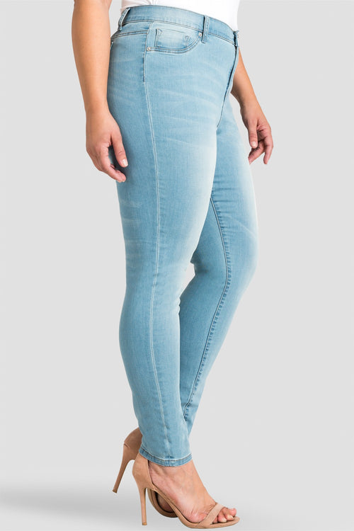 Plus Size Women Light Wash Denim