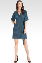 Standards & Practices Chiffon Gray Snakeskin Knee Length Kimono Wrap Dress