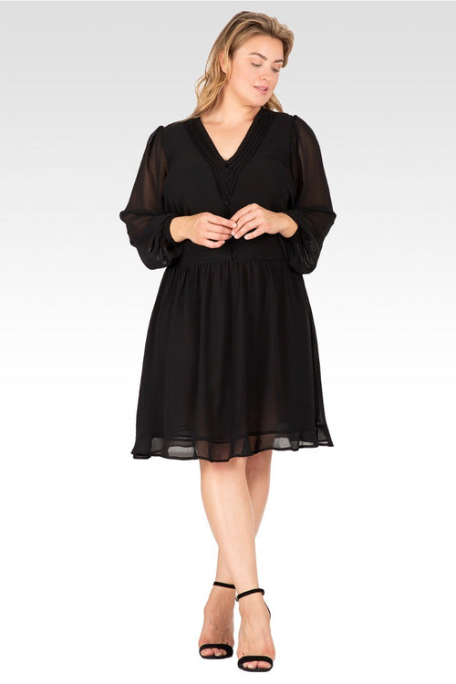 Adelsa Plus Size Women's Little Black Dress