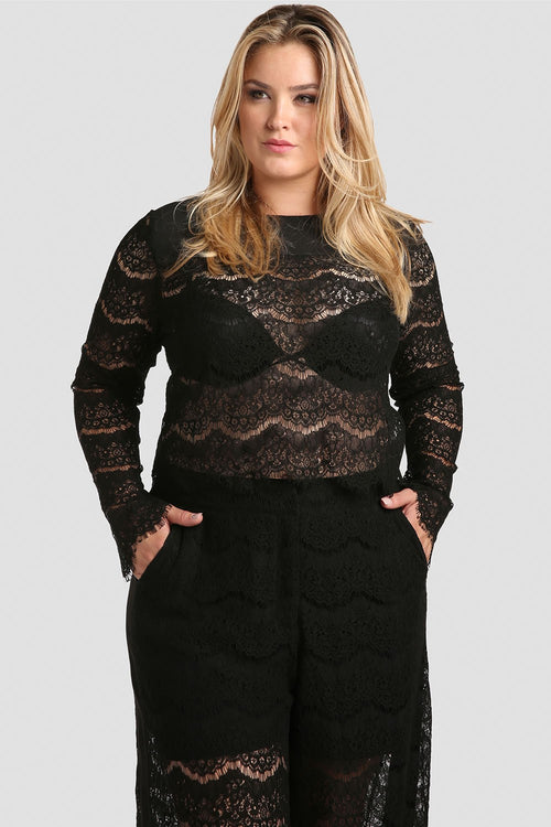 Plus Size Women Black Lace Crop Top